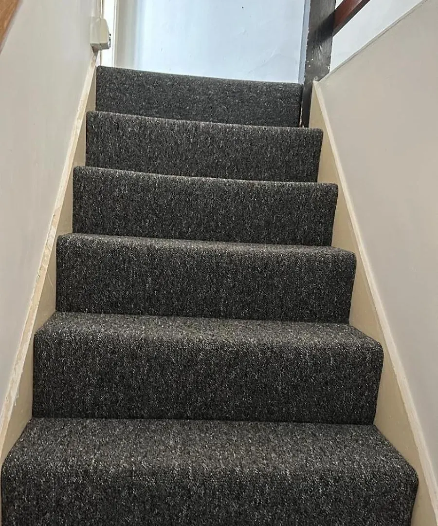 Guest House In Rose Meare Gardens Bristol United Kingdom
